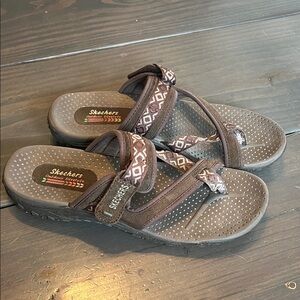 Skechers Brown Patterned Sandals